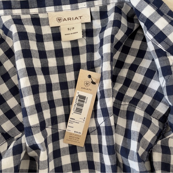 NWT Ariat- Blue Check Button Up - Picture 7 of 7